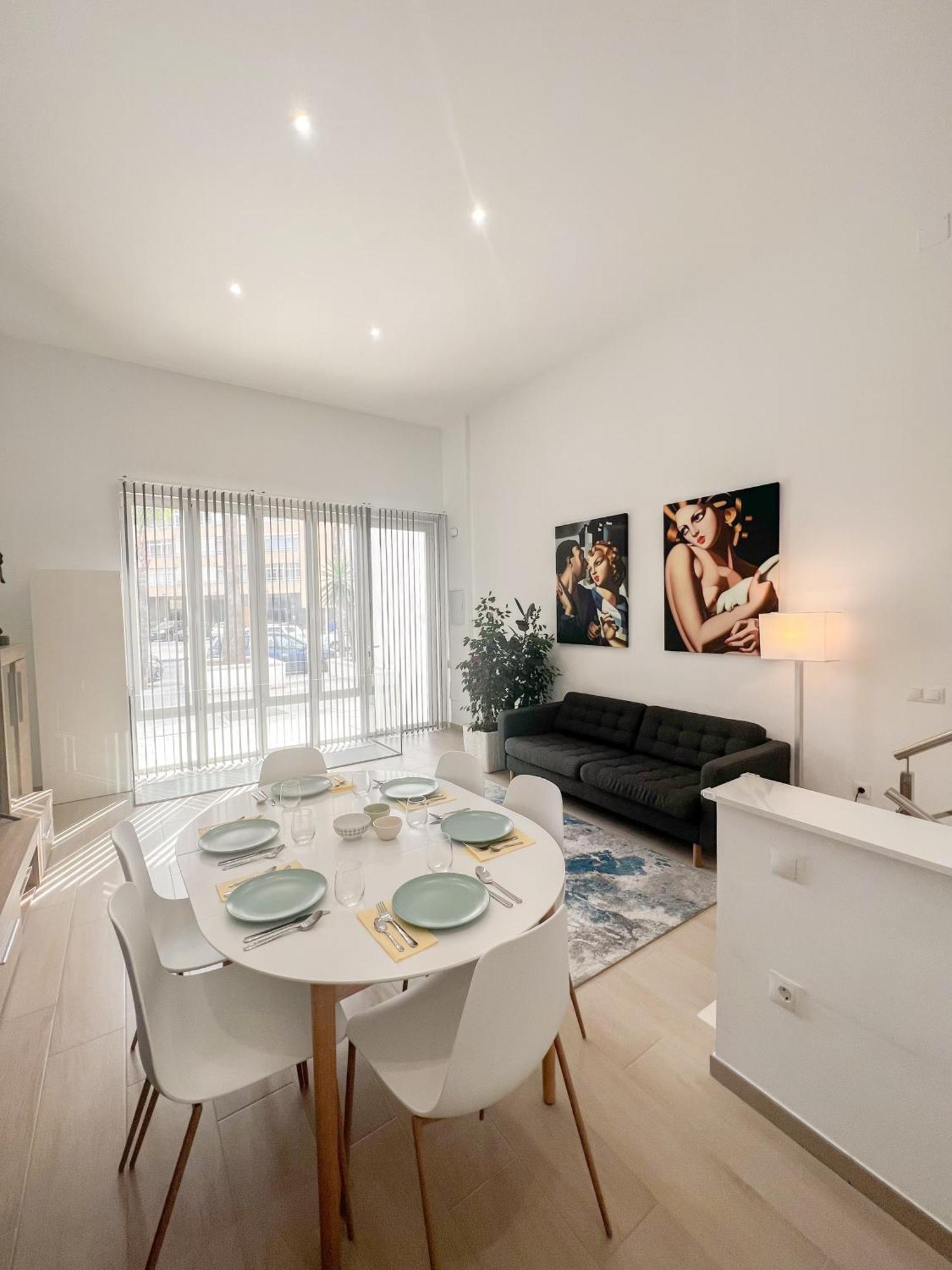 Cozy And Modern Family Flat Carihuela Torremolinos Exterior foto