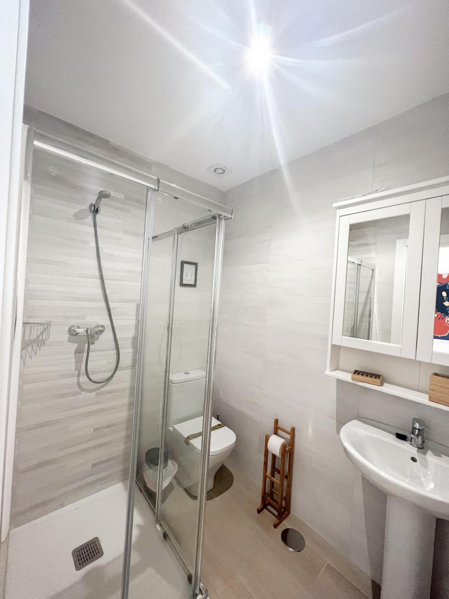Cozy And Modern Family Flat Carihuela Torremolinos Exterior foto