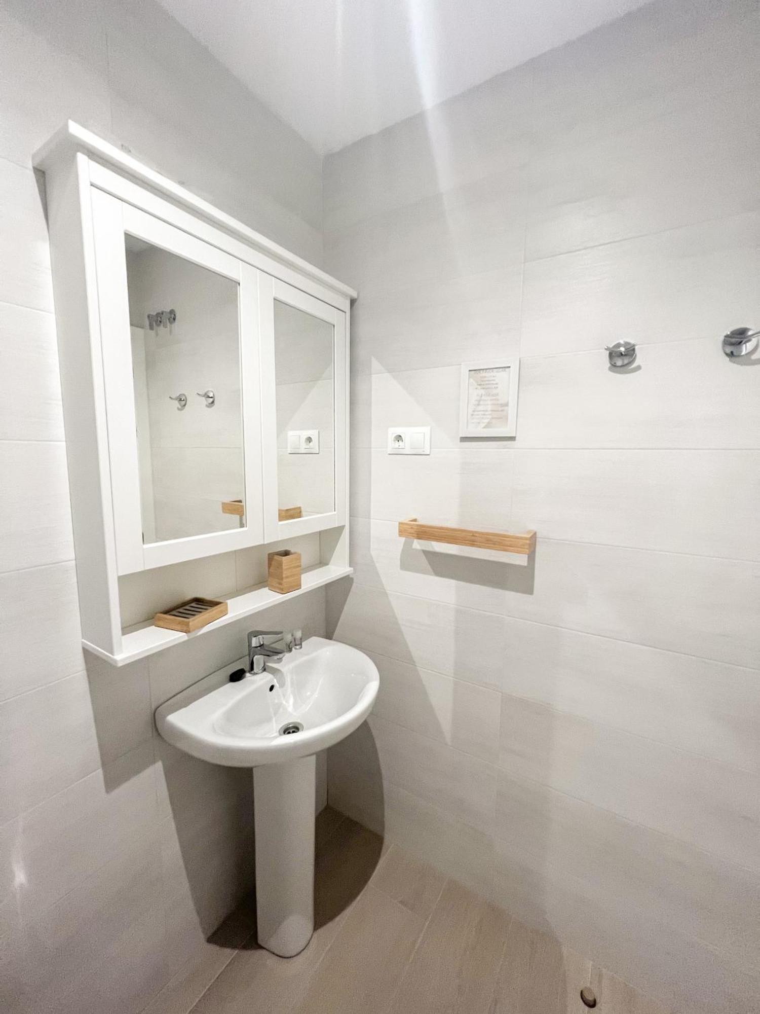 Cozy And Modern Family Flat Carihuela Torremolinos Exterior foto